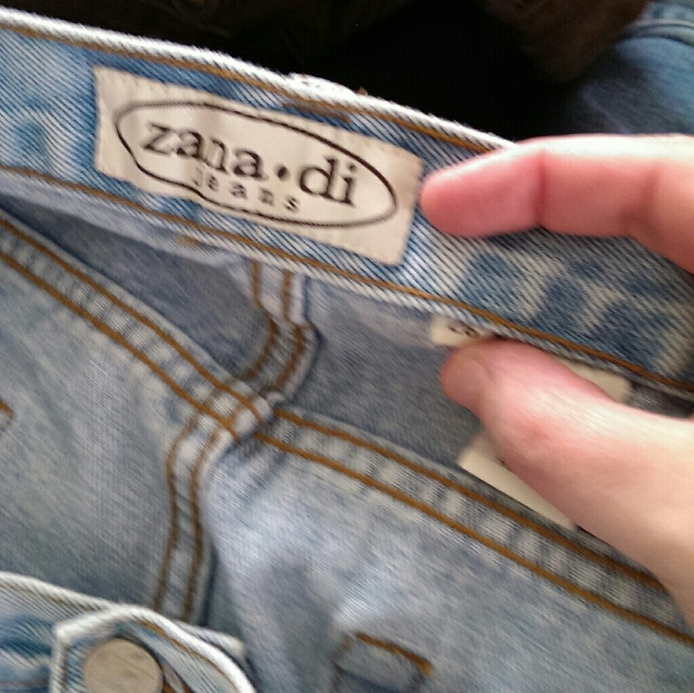 ZanaDi size 26 frayed Jeans
